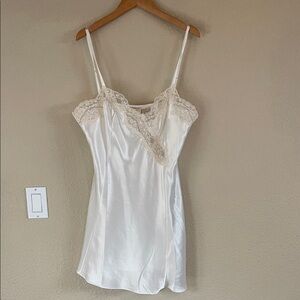Victoria's Secret Cream Lace Chemise
